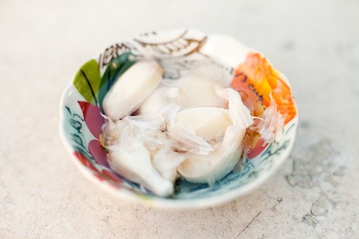 How to Peel Garlic Easily!