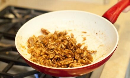 How to Caramelize Nuts!