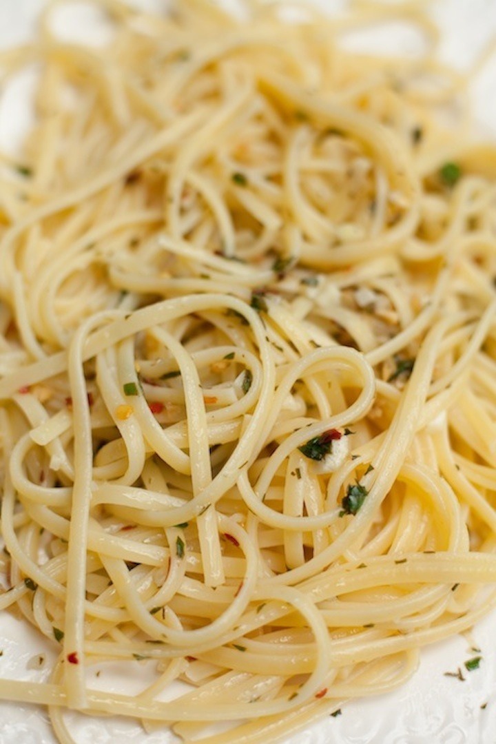 Pasta e Olio on white plate