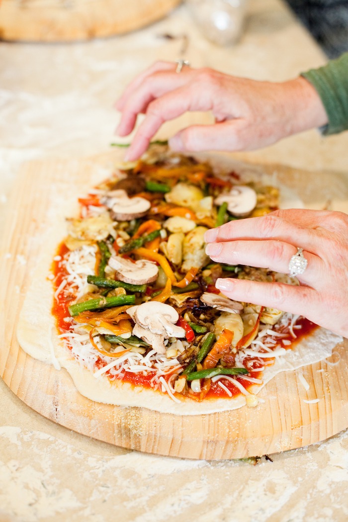 Homemade Grilled Veggie Pizza! #homemadepizza #vegetablepizza #pizzadough