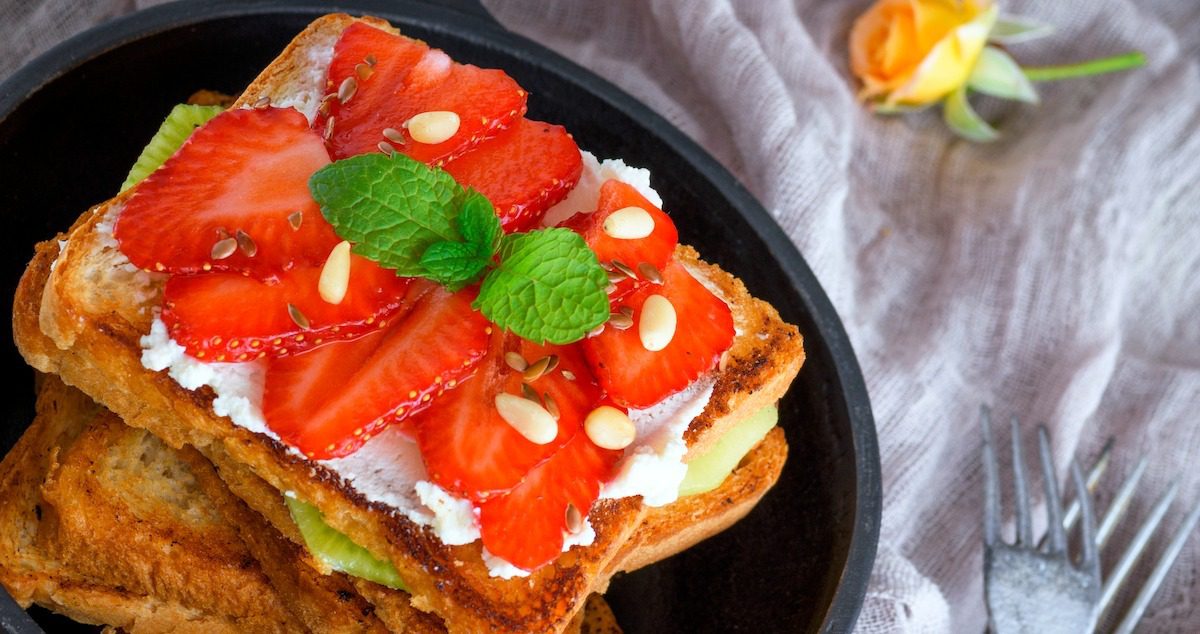 French Toast With Berries And Cottage Cheese The Organic Kitchen