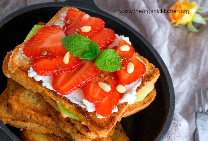 French Toast with Berries and Cottage Cheese