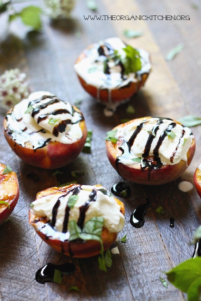 Grilled Peaches with Mascarpone or Ice Cream! #grilledpeaches #Peacheswithmascarpone #grilledpeachesandicec