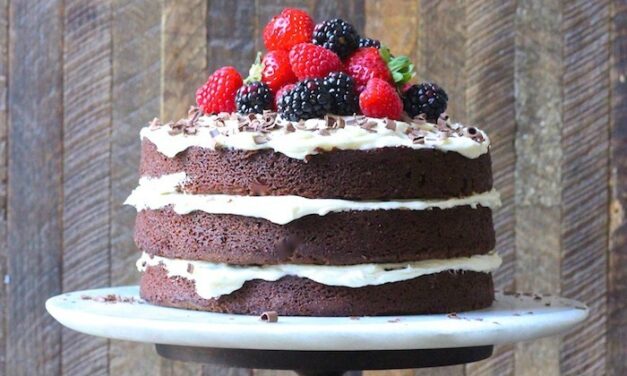 Naked Chocolate Cake with Buttercream Frosting