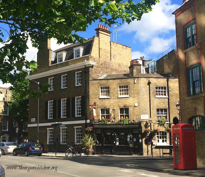 Eating Our Way Across Europe: London Part 1 ~ Traditional Eggs Benedict