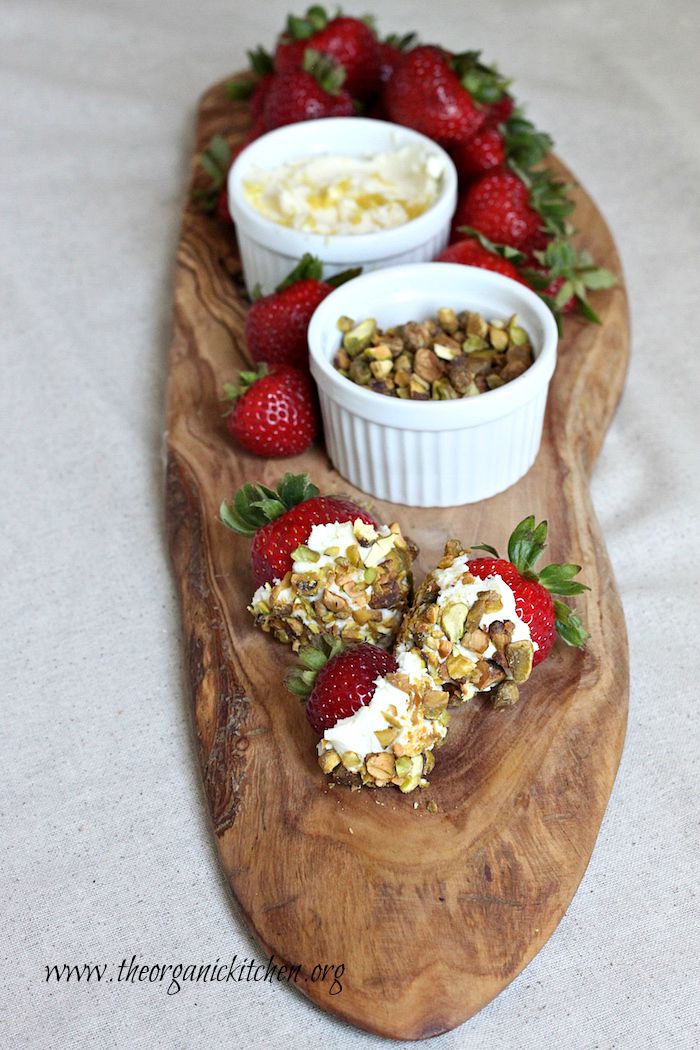 A Berry Simple Dessert : Strawberries with Lemon Mascarpone and Pistachios! #berries #dessert #lowcarb #keto