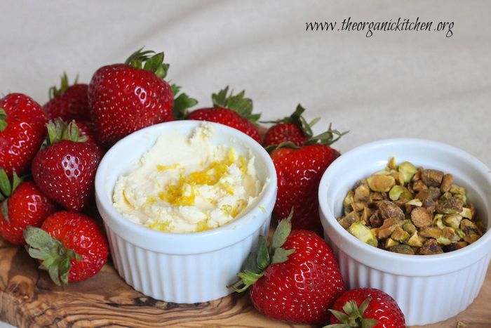 A Berry Simple Dessert : Strawberries with Lemon Mascarpone and Pistachios! #berries #dessert #lowcarb #keto