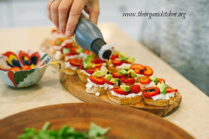 Strawberry and Avocado Bruschetta: Bruschetta California Style!