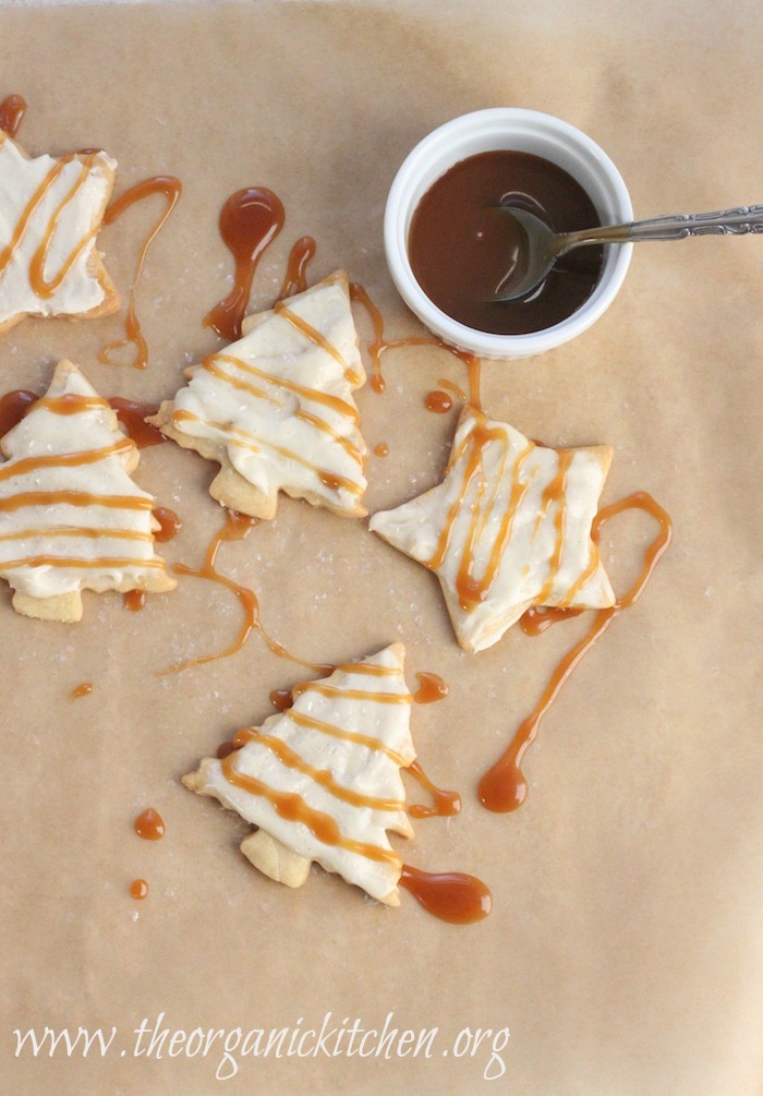 Vanilla Shortbread Cookies with Salted Caramel