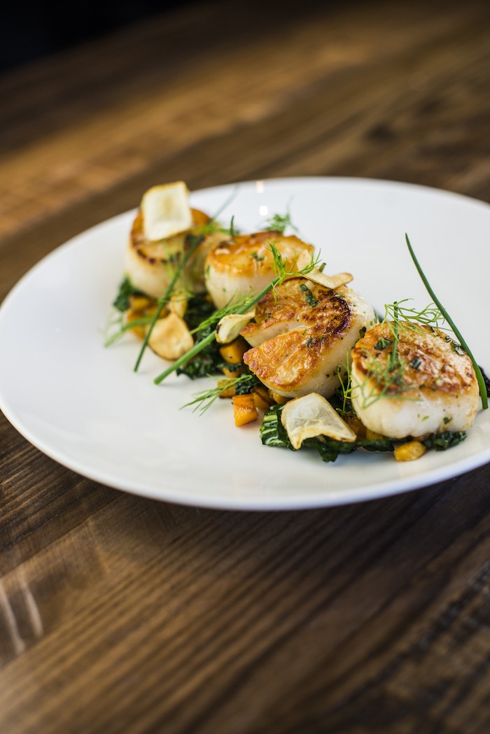 Divers Scallops with Kale and Sunchokes