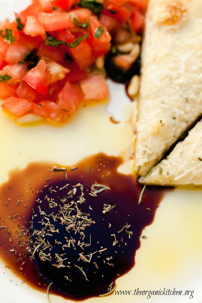 Rosemary Flatbread with Dipping Oil and Tomatoes