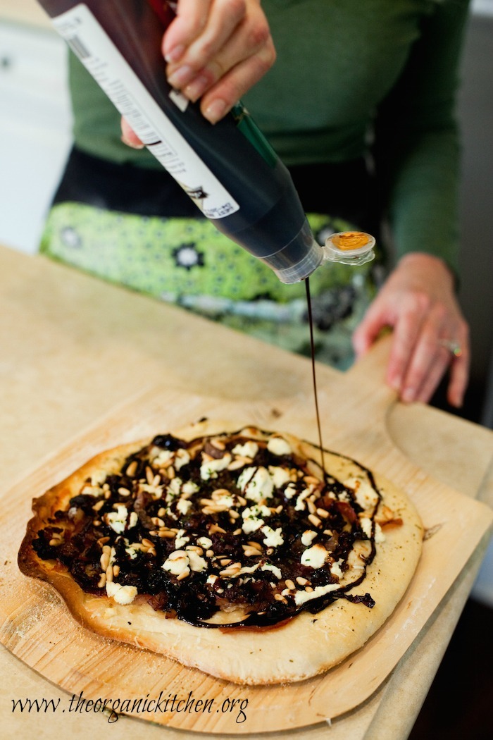 Caramelized Onion and Goat Cheese Pizza!