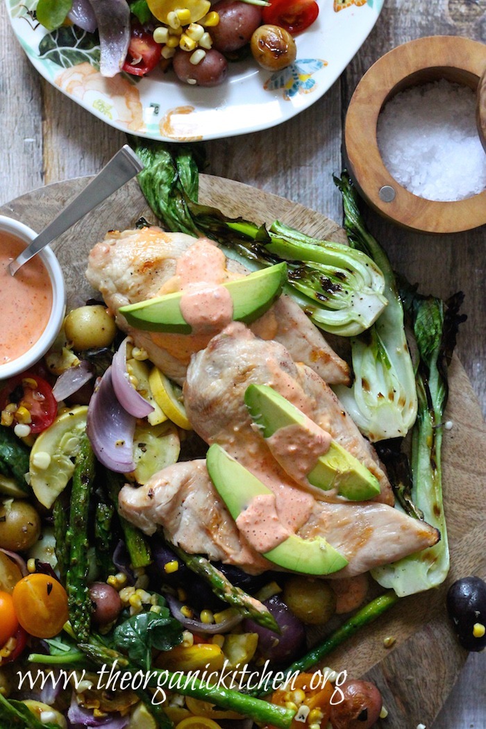 Grilled Chicken and Vegetables with Red Bell Pepper Sauce #whole30 #paleo #grilledchicken #grilledvegetables