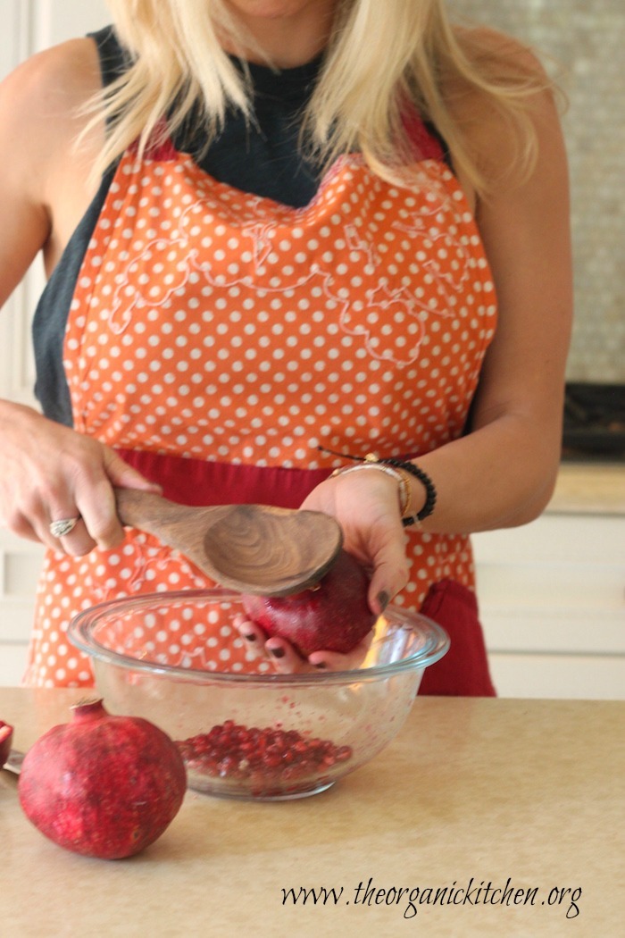 How to Seed a Pomegranate