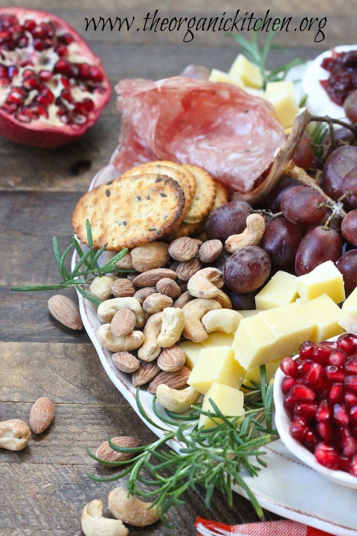 How to Make a Holiday Charcuterie Platter!