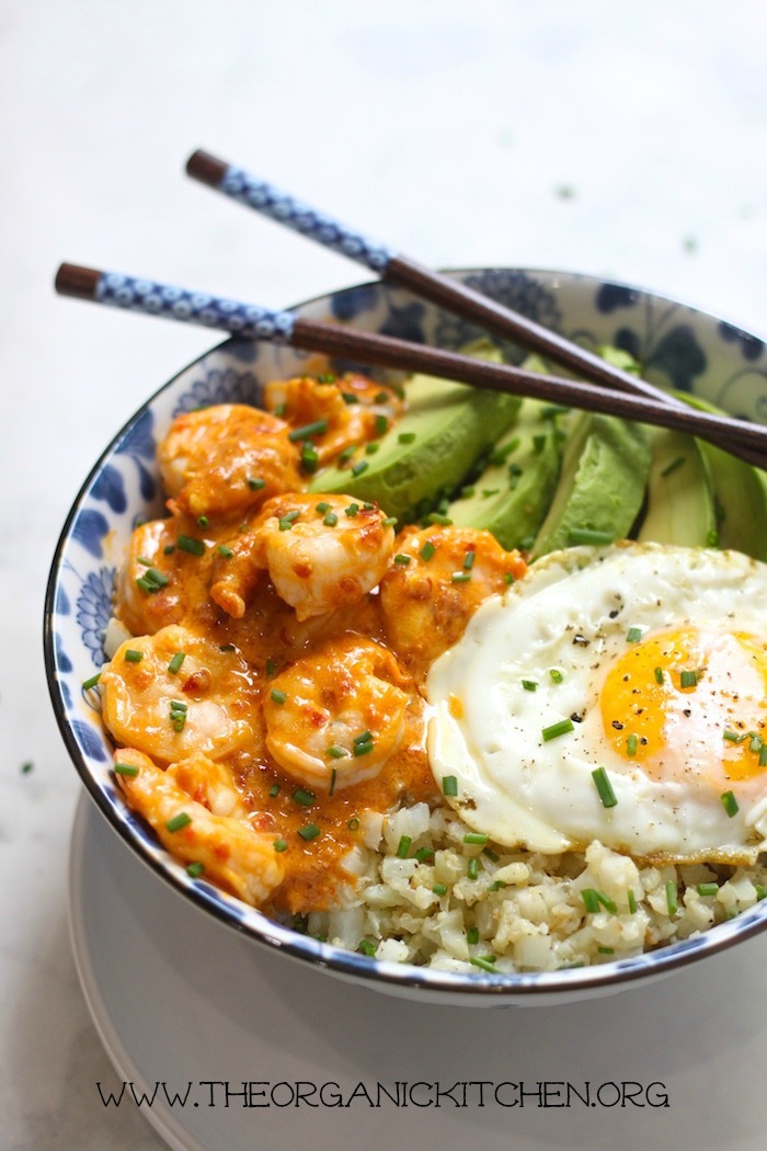 Spicy Shrimp and Cauliflower Rice Bowl: #Paleo #glutenfree #paleoricebowl #spicyshrimp