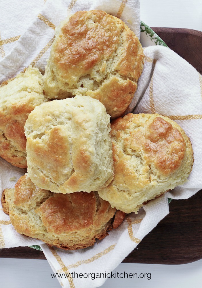Easy Buttermilk Biscuits #buttermilkbiscuits #biscuits #glutenfreebuttermilkbiscuits