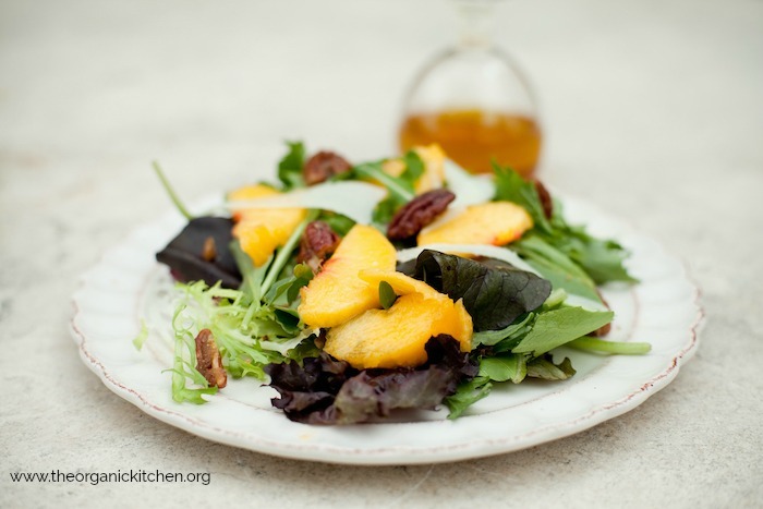 Green Salad with Fresh Peaches