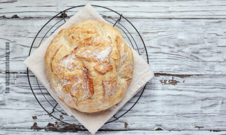 How to Make Sourdough Bread – A Beginners Guide