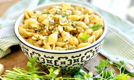 Herbed Pasta with Cauliflower and Chicken