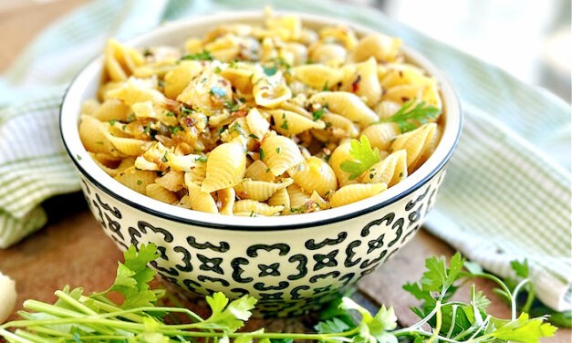 Herbed Pasta with Cauliflower and Chicken